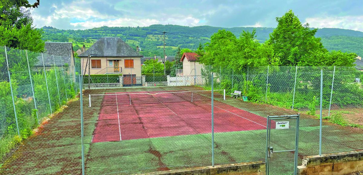 Plateau des sports. Le court de tennis va-t-il être démoli ?
