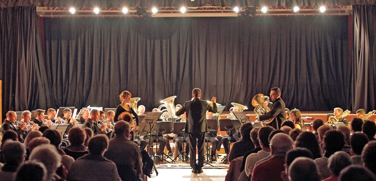 Concert exceptionnel. 80 musiciens sur scène dimanche  23 avril à Saint-Côme 