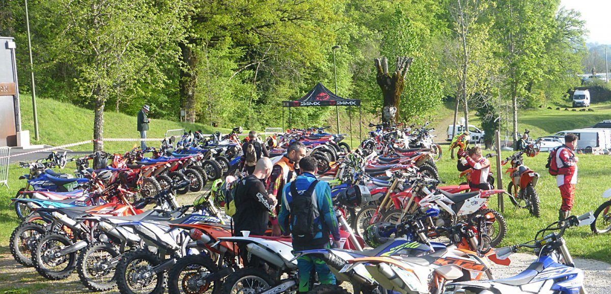Moto-club du Carladez. 196 enduristes entre Aveyron et Cantal 