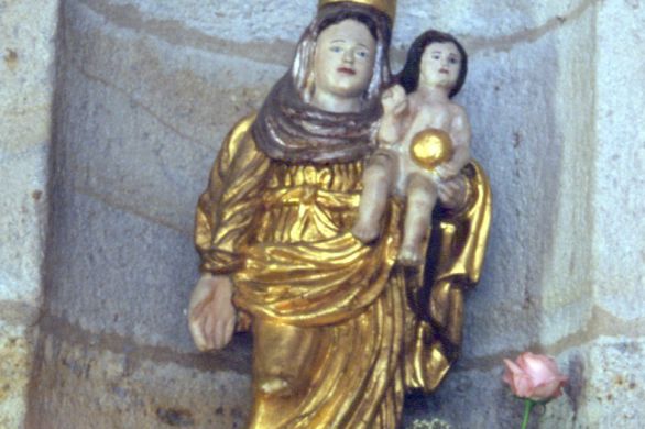 Saint-Geniez : La statue miraculeuse de Notre-Dame des Buis

