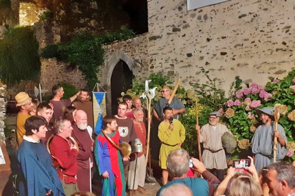 Fête Médiévale de Montarnal. Plus de 200 convives pour festoyer 