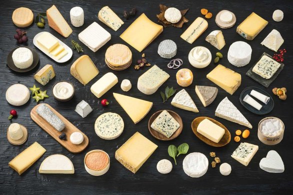 Syndicat de défense et de promotion du Laguiole AOP. 51 appellations de fromages,  beurres et crèmes réunis à Laguiole  