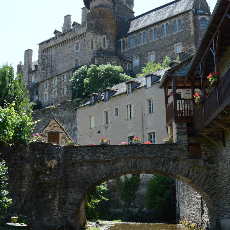 Estaing, l'un des Plus Beau Villages de France en Aveyron. - Xavier Palous