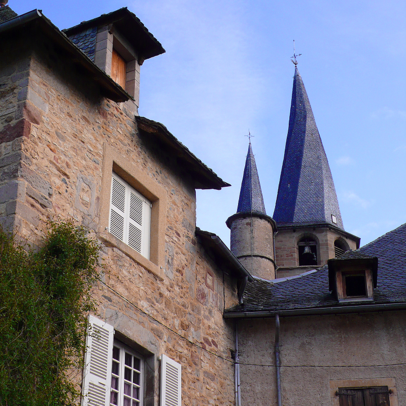 Saint-Côme d'Olt, l'un des Plus beaux Villages de France en Aveyron, le clocher tors. - Xavier Palous