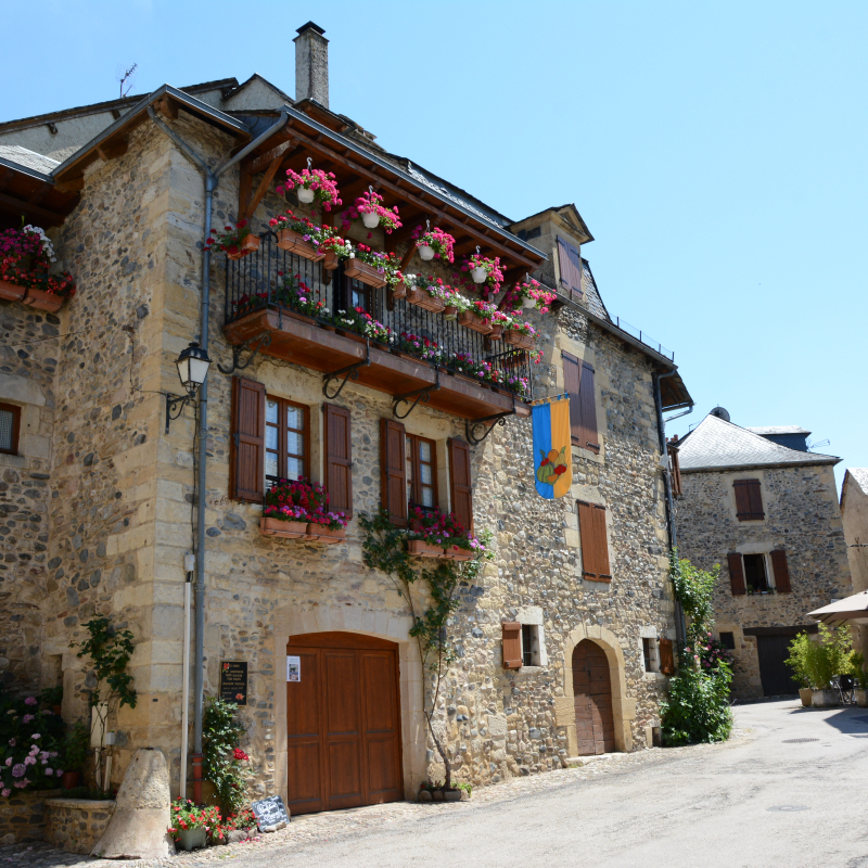 Sainte-Eulalie d'Olt, l'un des Plus beaux Villages de France en Aveyron. - Xavier Palous