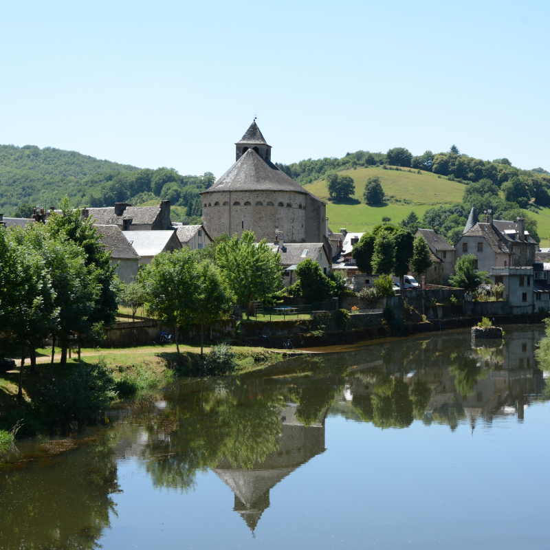 Sainte-Eulalie d'Olt, l'un des Plus beaux Villages de France en Aveyron. - Xavier Palous