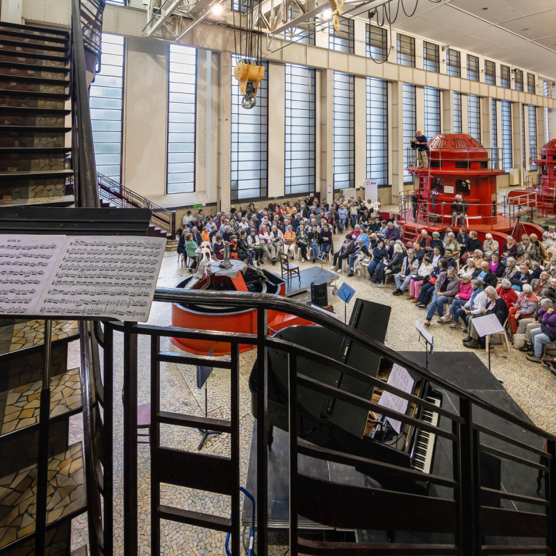 Fêtes musicales de l’Aubrac dans l’ancienne ?usine hydrolélectrique de Sarrans en 2023.