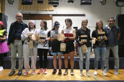 Le podium des duos féminins.