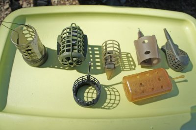 Divers modèles de cages feeder.