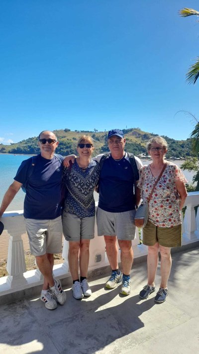 Didier, Anne-Marie, Alain et Sylvie à Nosy Be.