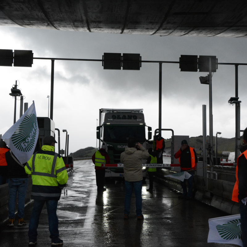 Les agriculteurs au p&eacute;age. - Elo&iuml;se Bonnin